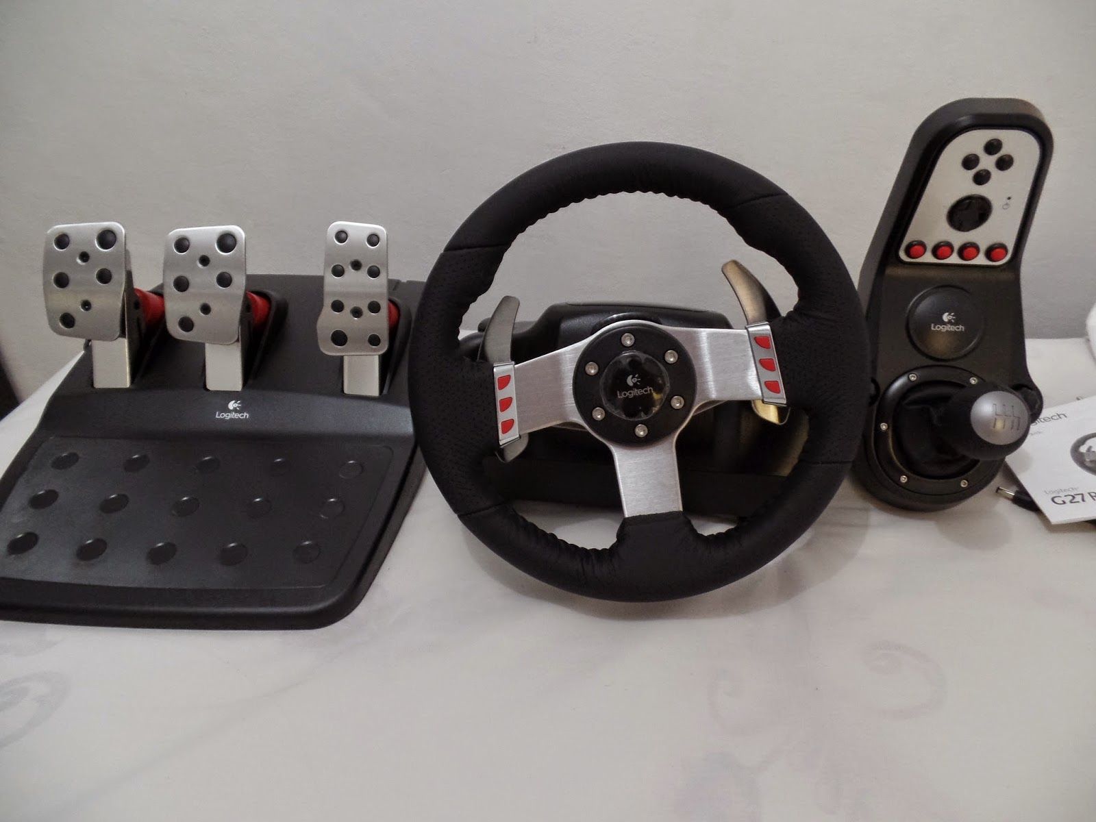 Volante G27 + Suporte Original Marcio Cunha