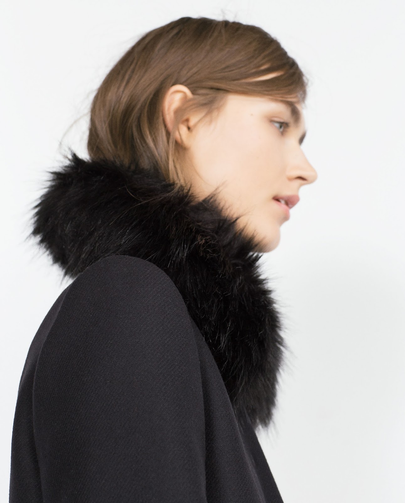 É ZARA! Casaco de Lã com Gola em Pêlo Sintético da Thássia