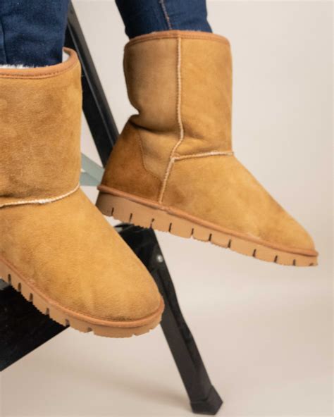 Comprar Bota Estilo Pantufa Barato&nbsp;Preço